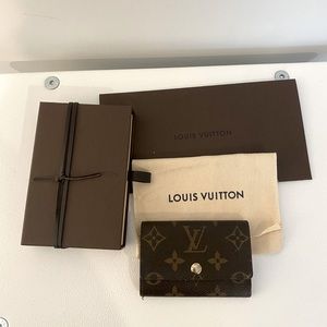 Louis Vuitton 6-key Holder